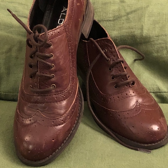 Brown Oxford Shoes - Picture 1 of 5